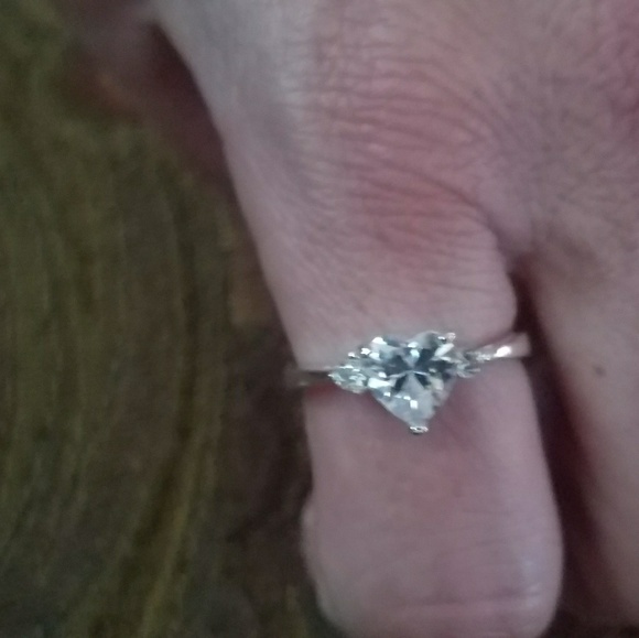 Silver ring - Picture 3 of 7